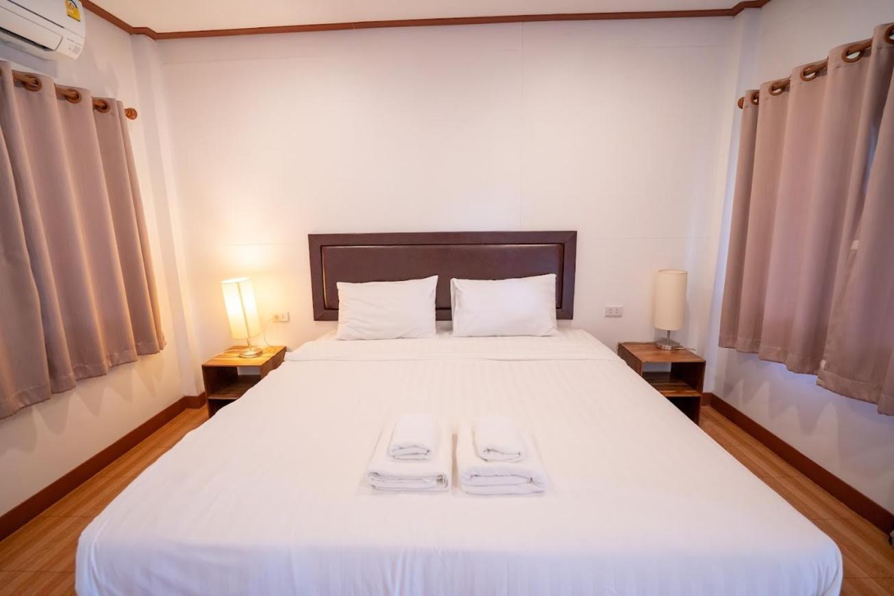 De Mala Hotel Sukhothai Bagian luar foto